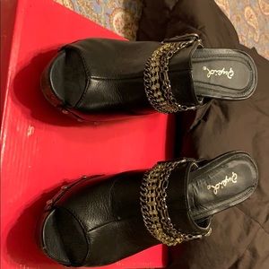 Black platform slide